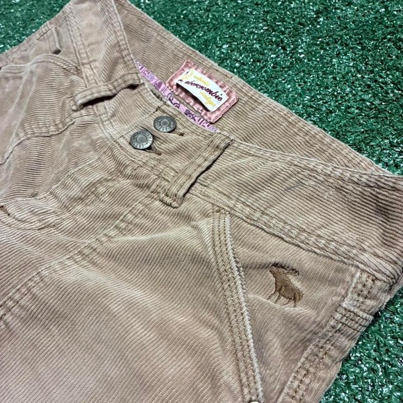 2K Abercrombie and fitch Tan and cream corduroy flare pants - Picture 4 of 6